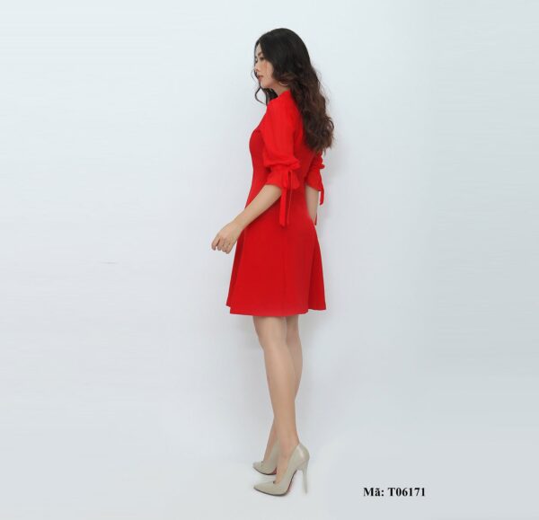 Váy đỏ đẹp Paltex T06171 (dáng chữ A, tay cách điệu ) - Ảnh 2